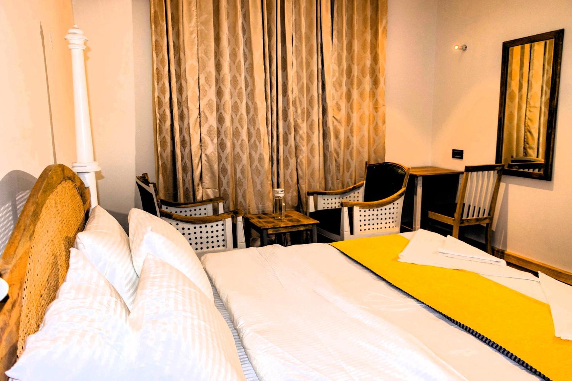 Hotel El Castello ليه المظهر الخارجي الصورة